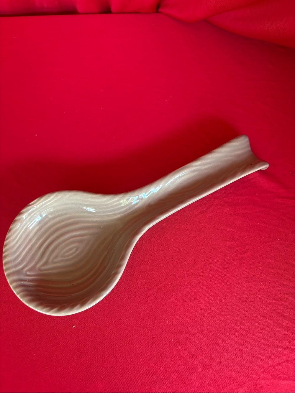 Temp-Tations Beige Ceramic Spoon Rest with Subtle Wave Texture